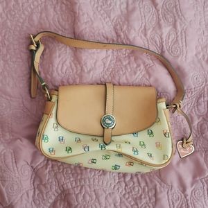 Dooney & Bourke